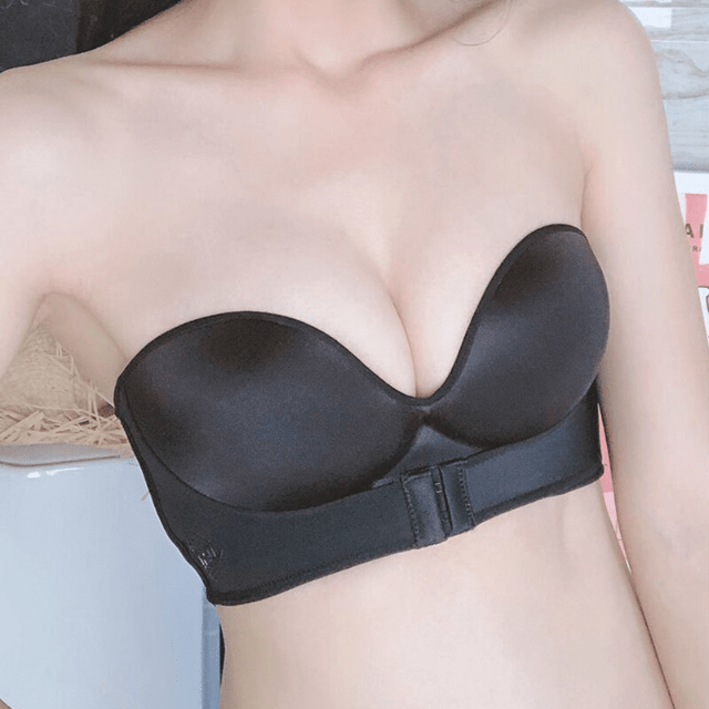 Strapless Invisible Bra with Front Buckle and Seamless Fit